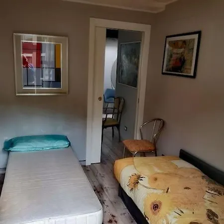 Centrale-luxury With Garden Terrace Apartment Milan