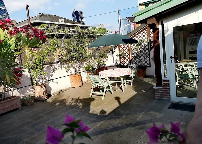 Centrale-luxury With Garden Terrace * Milán